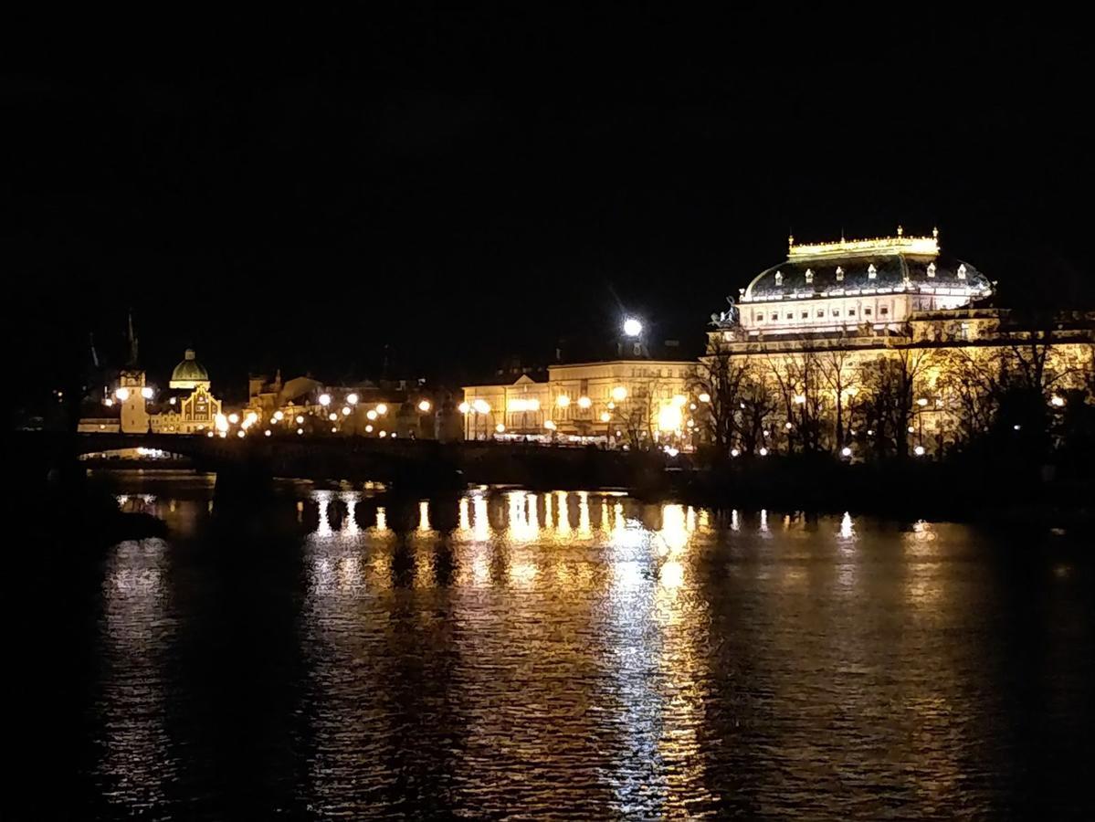 Amazing Angie'S Apartment Prag Exterior foto